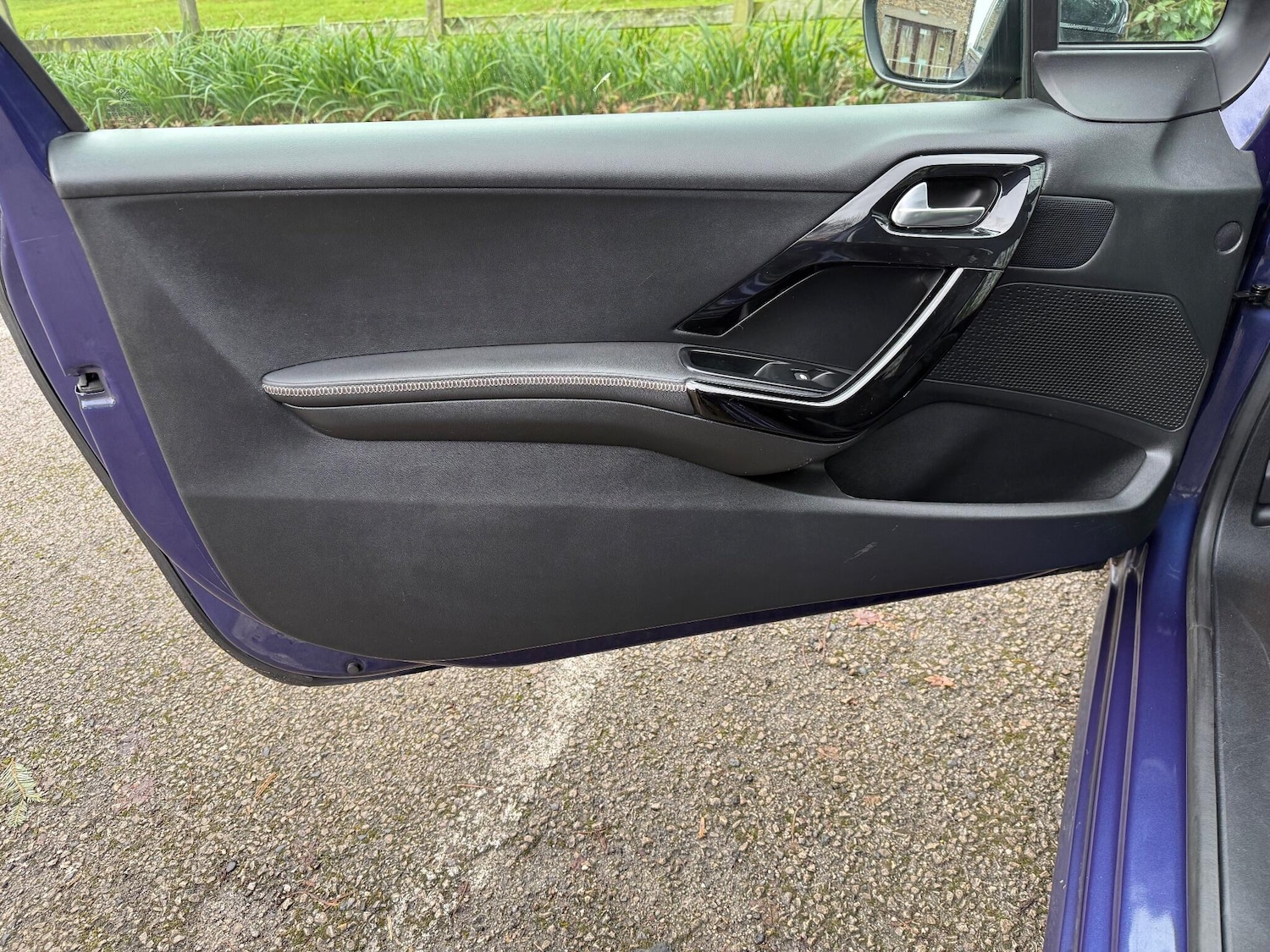 Used Peugeot 208 2015 for sale - 77144280: Photo 32