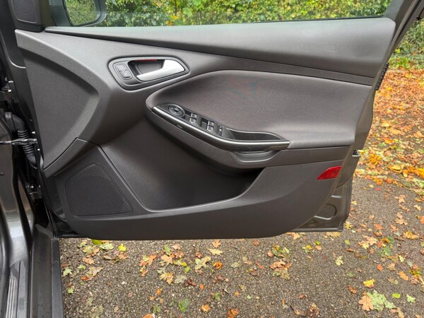Used Ford Focus 2015 for sale - 76214701: Photo 21