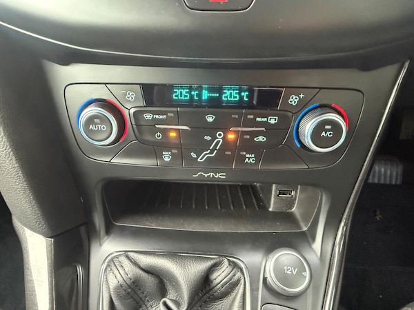 Used Ford Focus 2015 for sale - 76214701: Photo 30