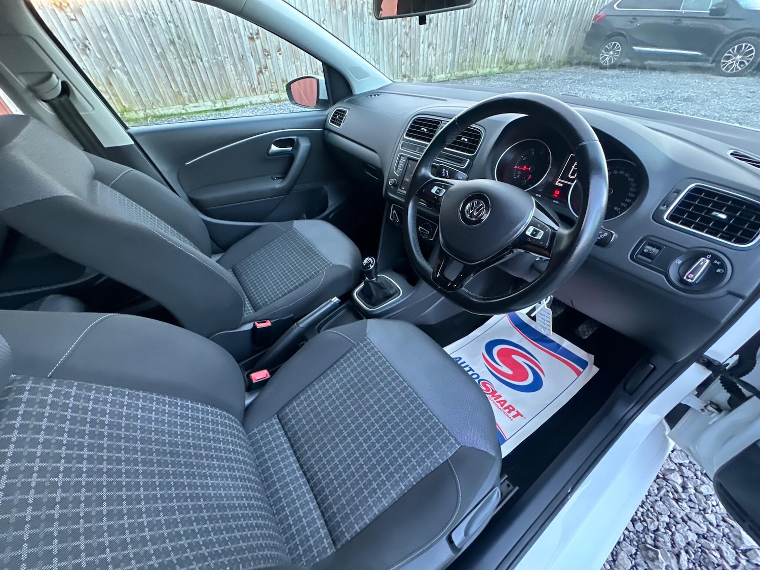 Used Volkswagen Polo 2015 for sale - 77102011: Photo 33