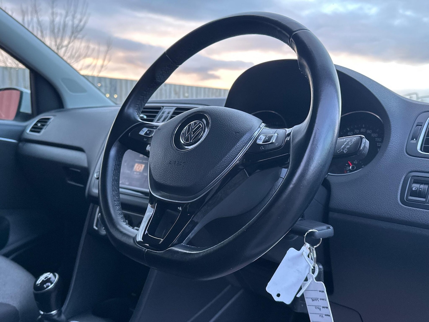 Used Volkswagen Polo 2015 for sale - 77102011: Photo 42