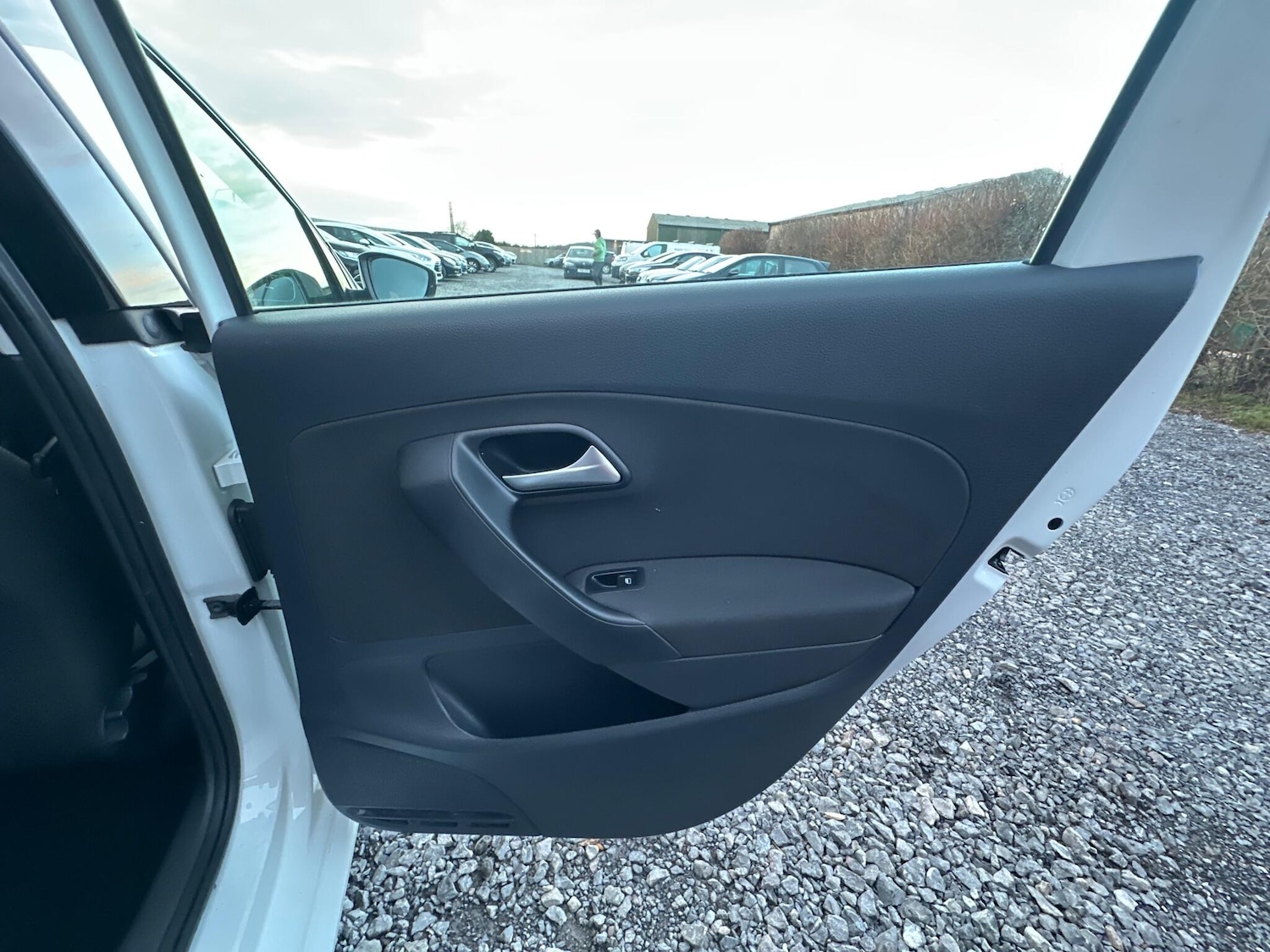 Used Volkswagen Polo 2015 for sale - 77102011: Photo 55