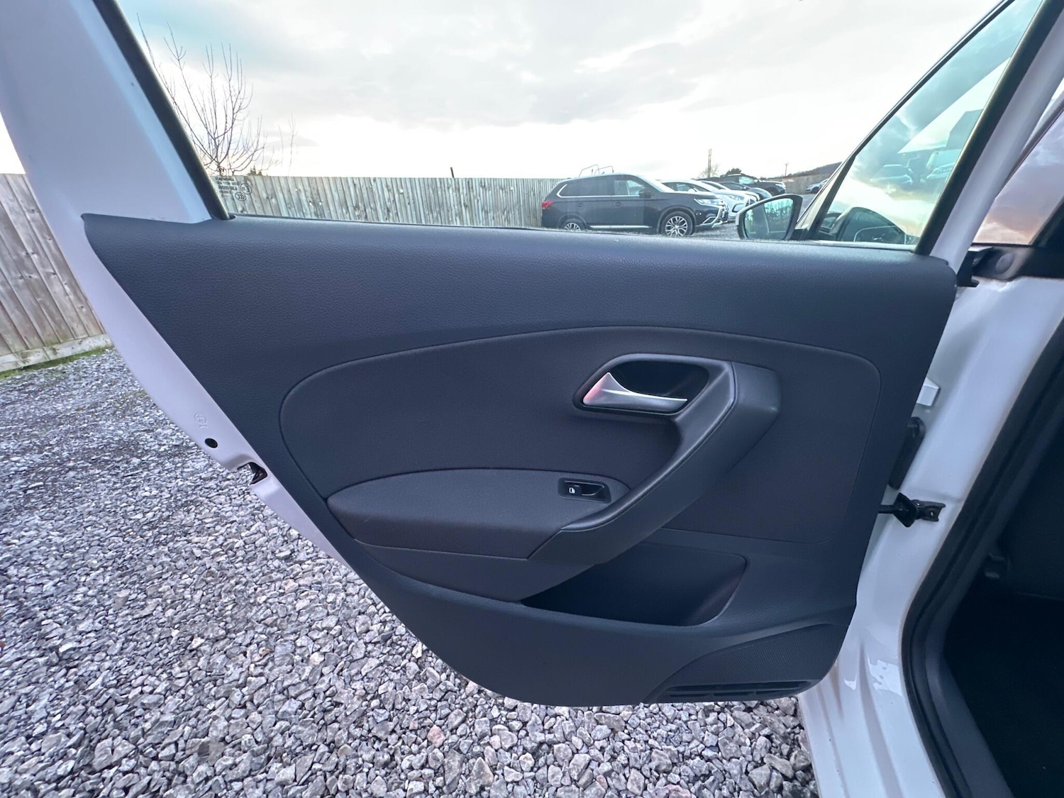 Used Volkswagen Polo 2015 for sale - 77102011: Photo 59