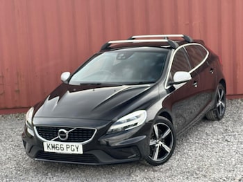Used Volvo V40 2016 for sale - 77683440: Photo