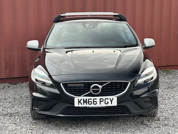 Used Volvo V40 2016 for sale - 77683440: Photo