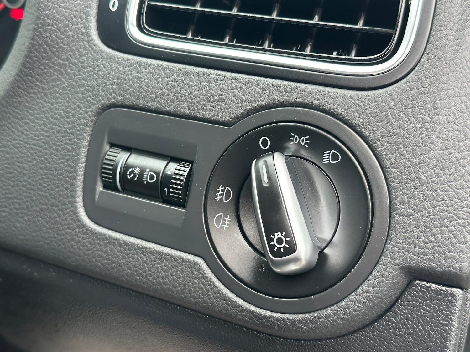 Used Volkswagen Polo 2021 for sale - 77632993: Photo 41