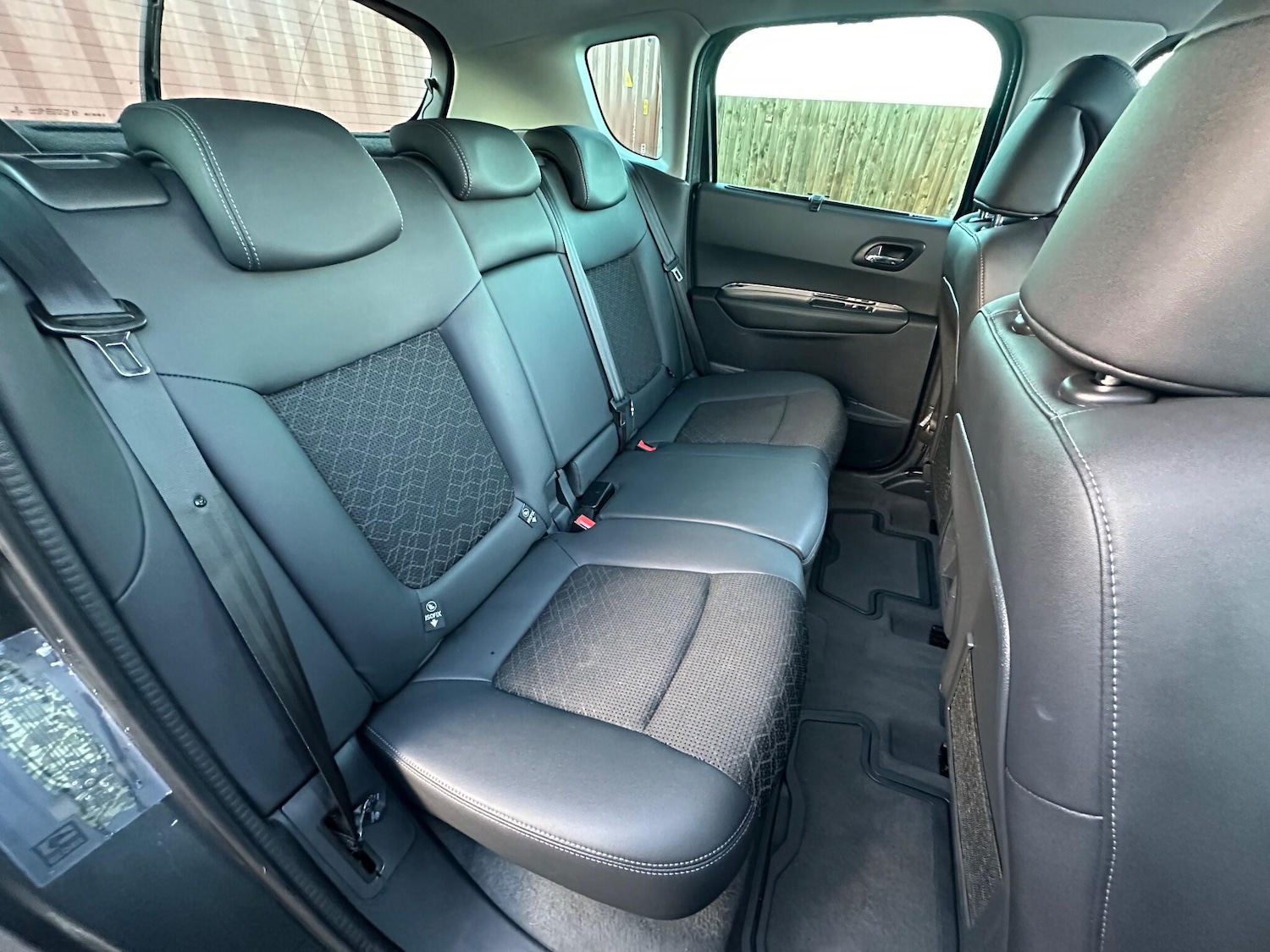 Used Peugeot 3008 2016 for sale - 77120591: Photo 47