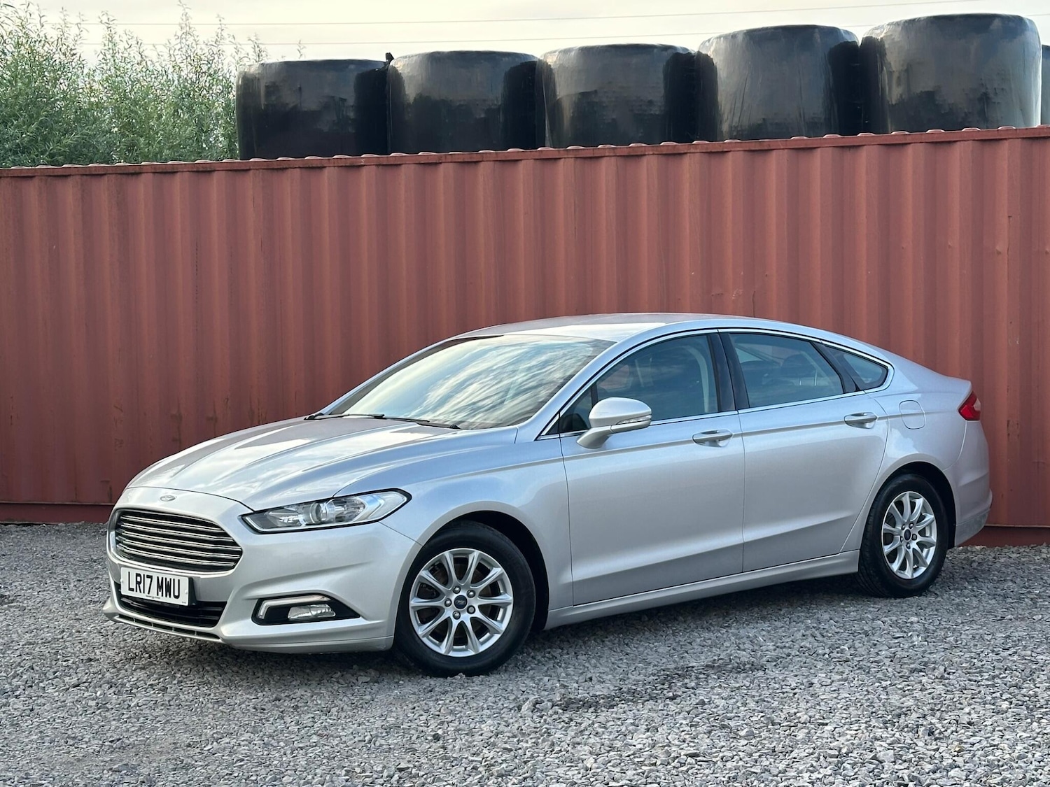 Used Ford Mondeo for sale - 76702469: Photo 2