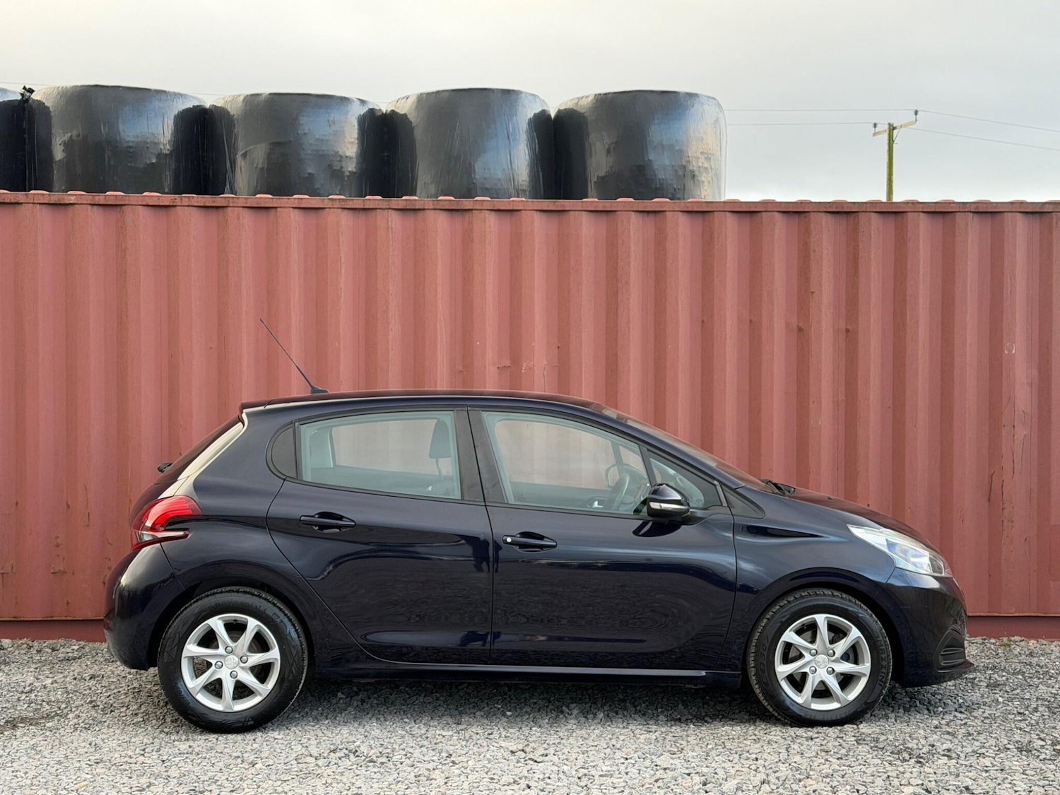 Used Peugeot 208 2015 for sale - 77853494: Photo 25