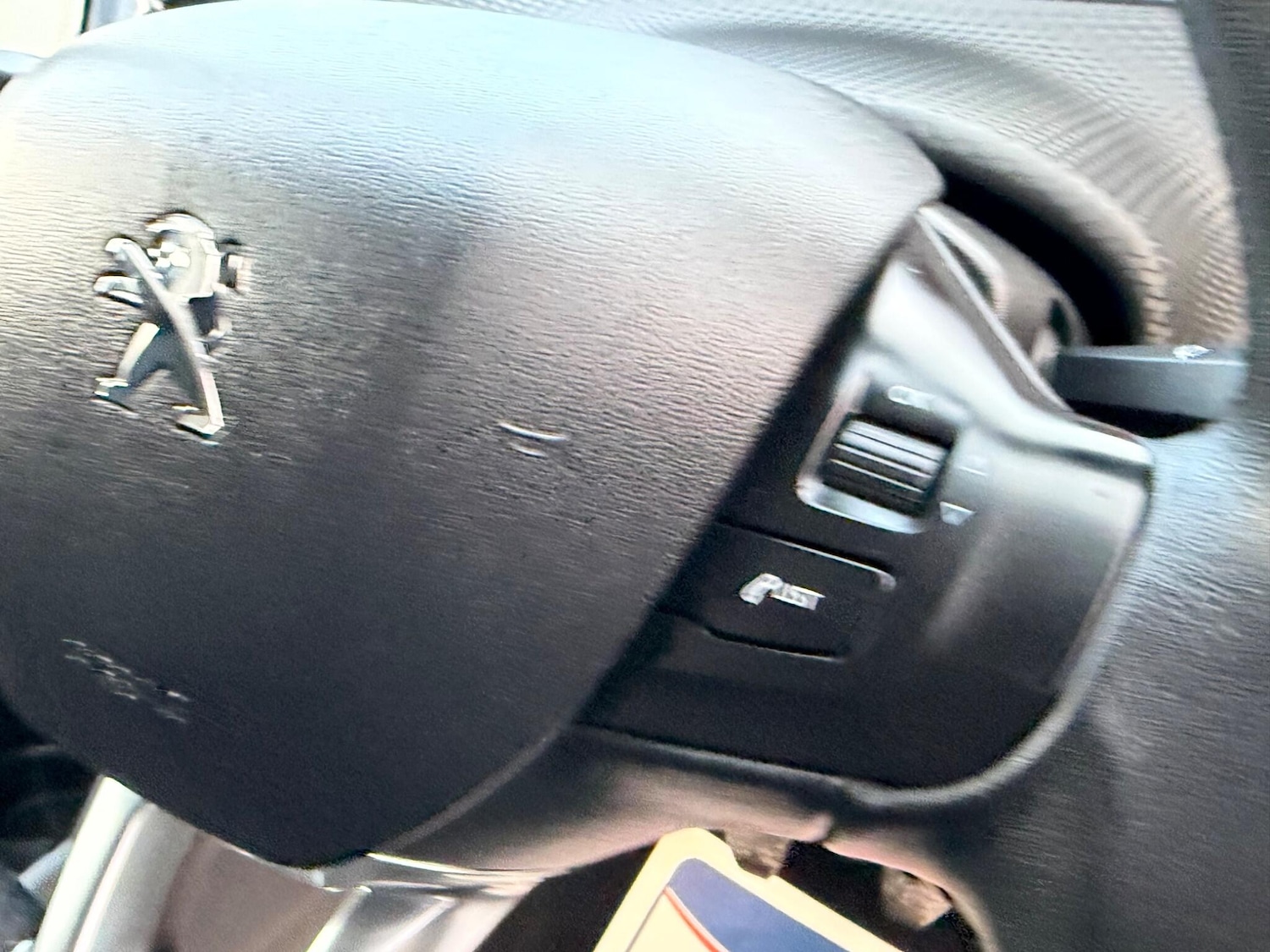 Used Peugeot 208 2015 for sale - 77853494: Photo 40