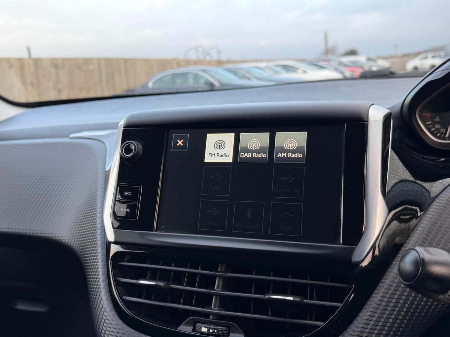 Used Peugeot 208 2015 for sale - 77853494: Photo 44