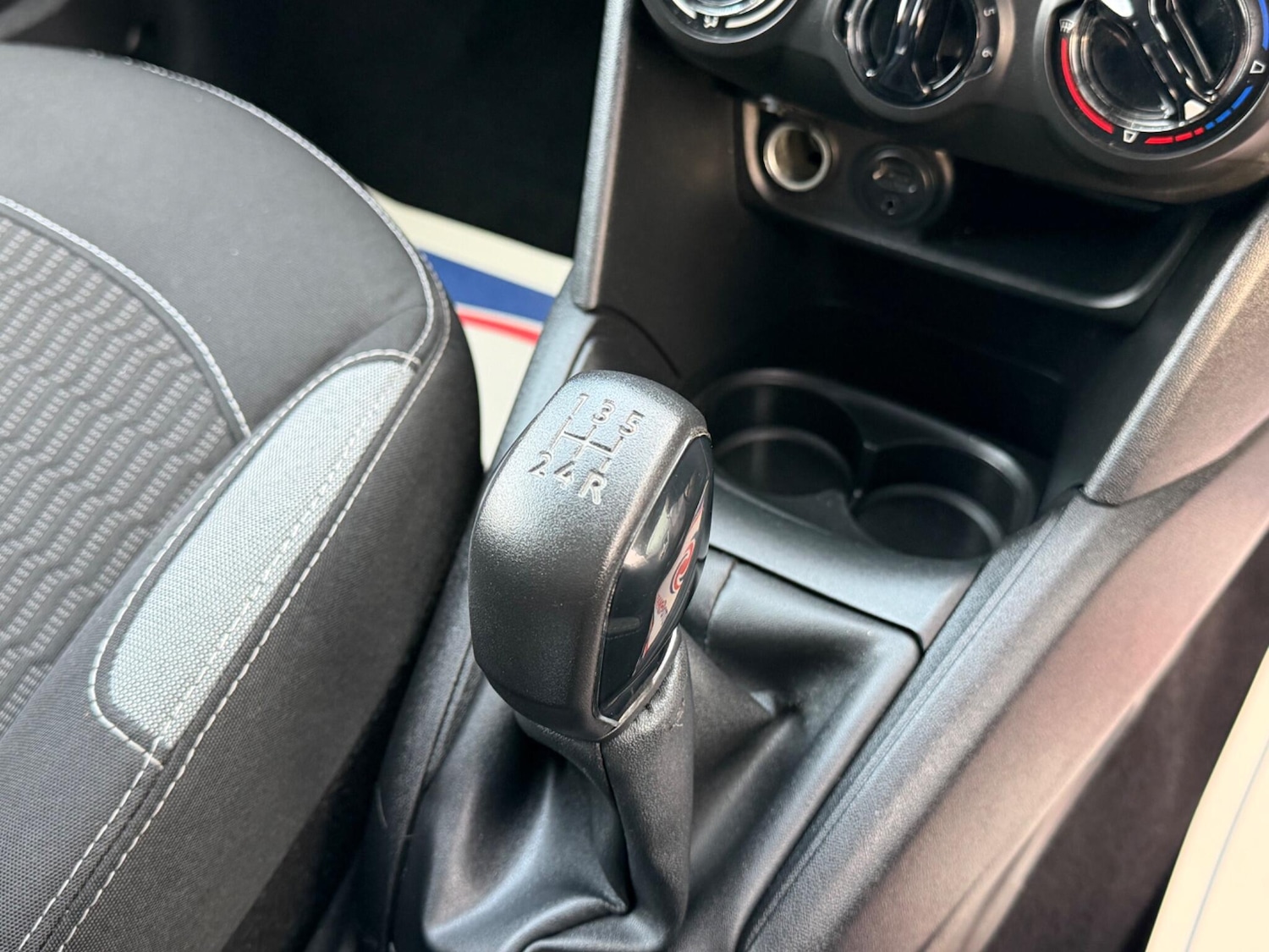 Used Peugeot 208 2015 for sale - 77853494: Photo 48