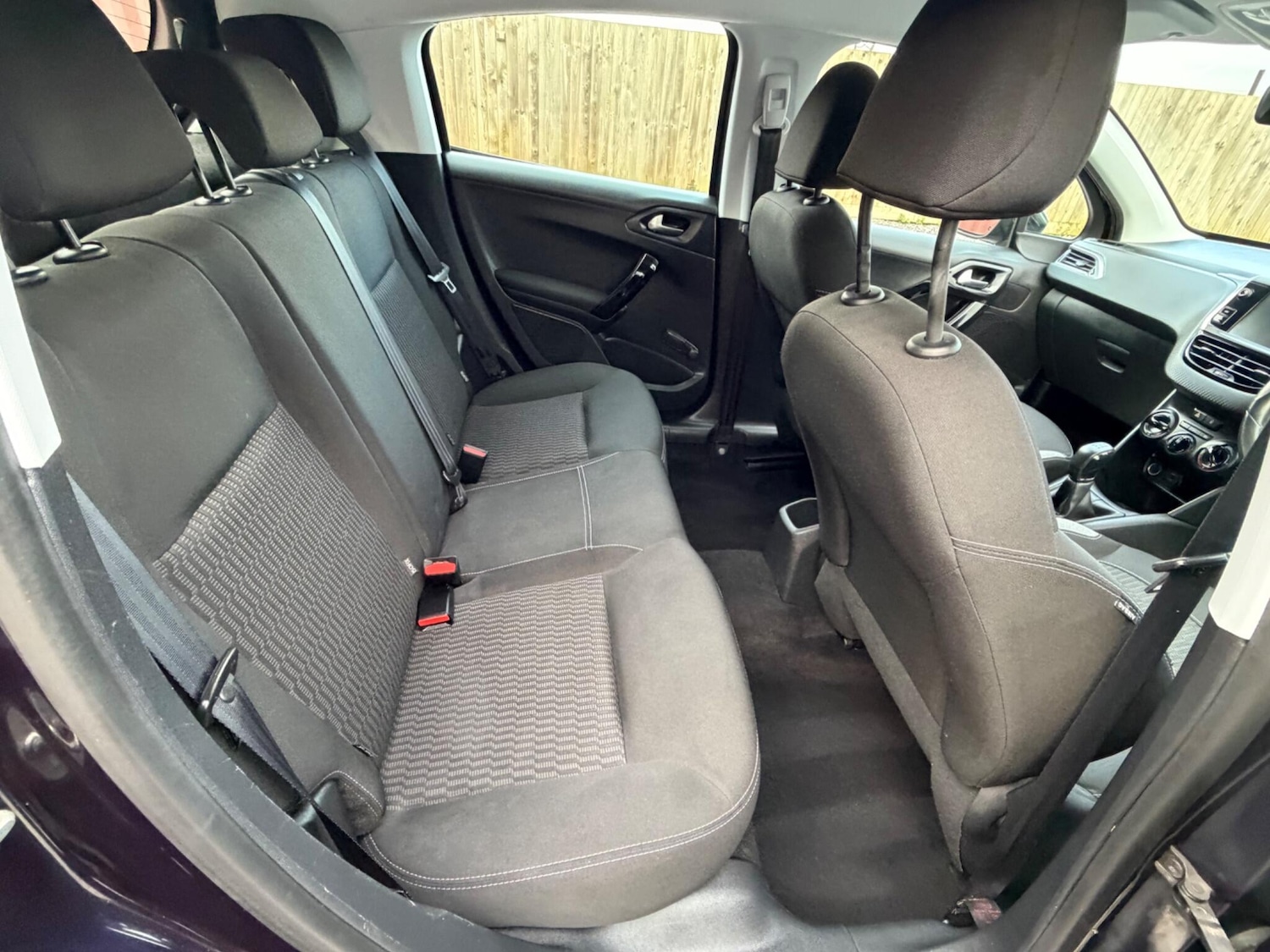 Used Peugeot 208 2015 for sale - 77853494: Photo 49