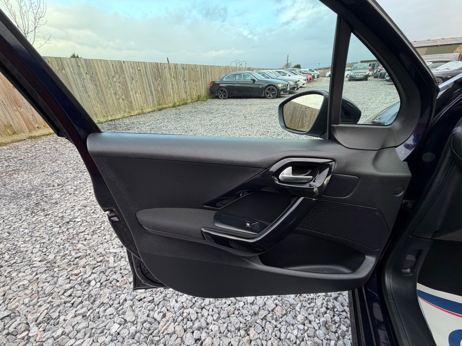 Used Peugeot 208 2015 for sale - 77853494: Photo 59