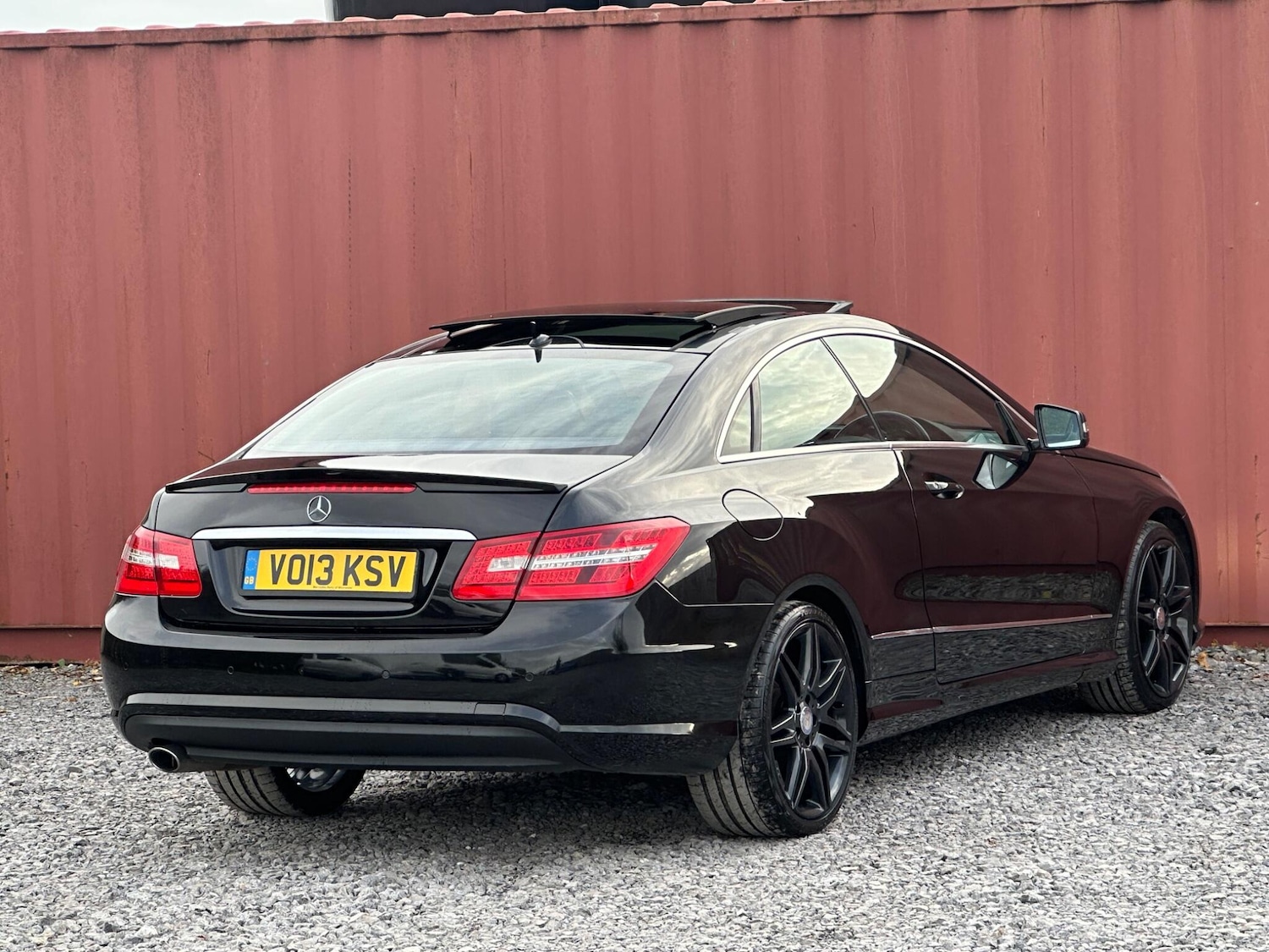 Used Mercedes-Benz E Class 2013 for sale - 76936569: Photo 35