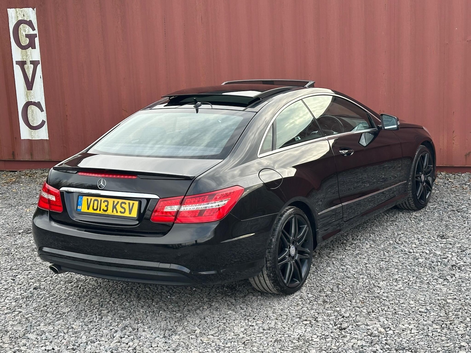 Used Mercedes-Benz E Class 2013 for sale - 76936569: Photo 37