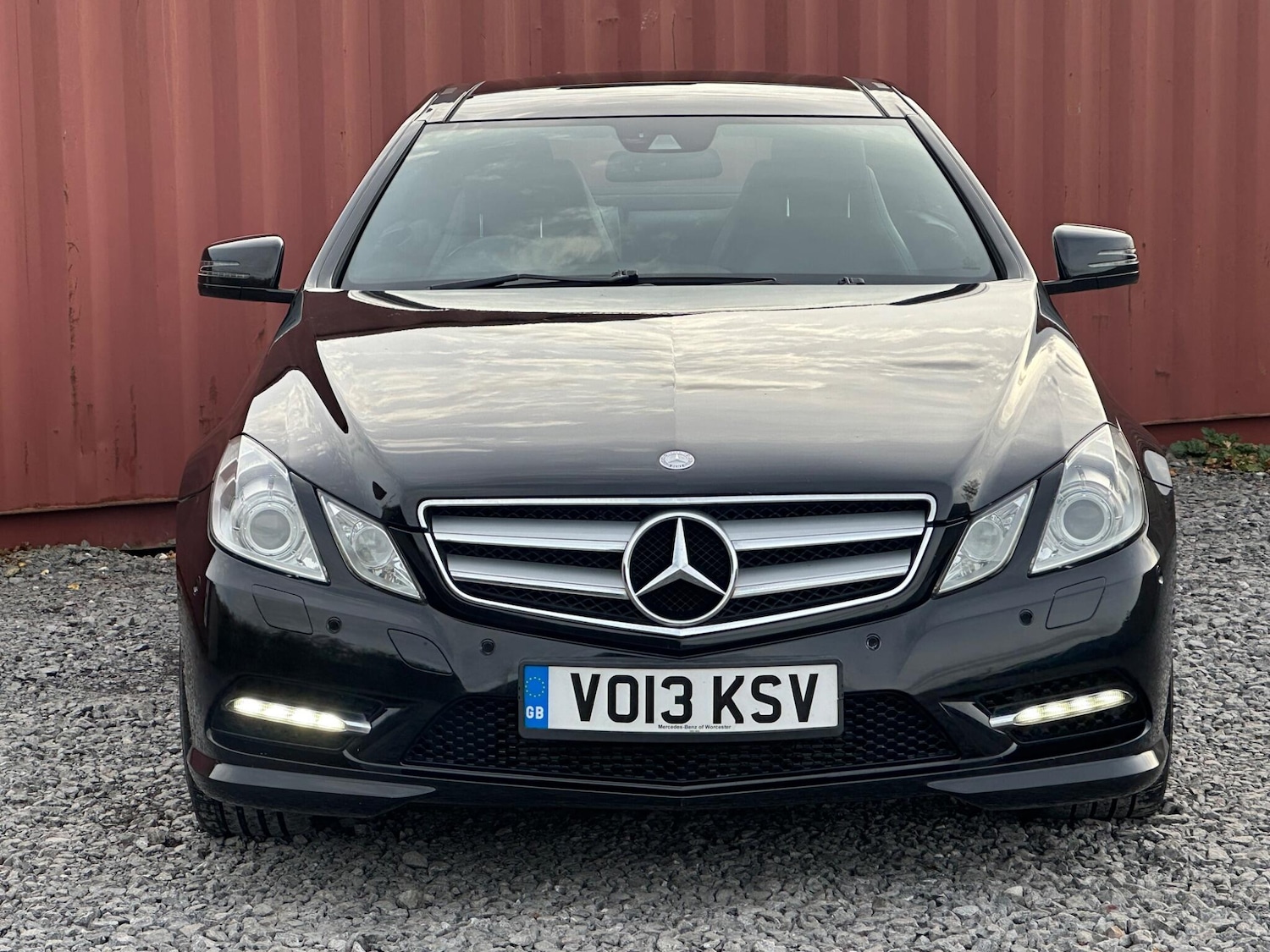 Used Mercedes-Benz E Class 2013 for sale - 76936569: Photo 4