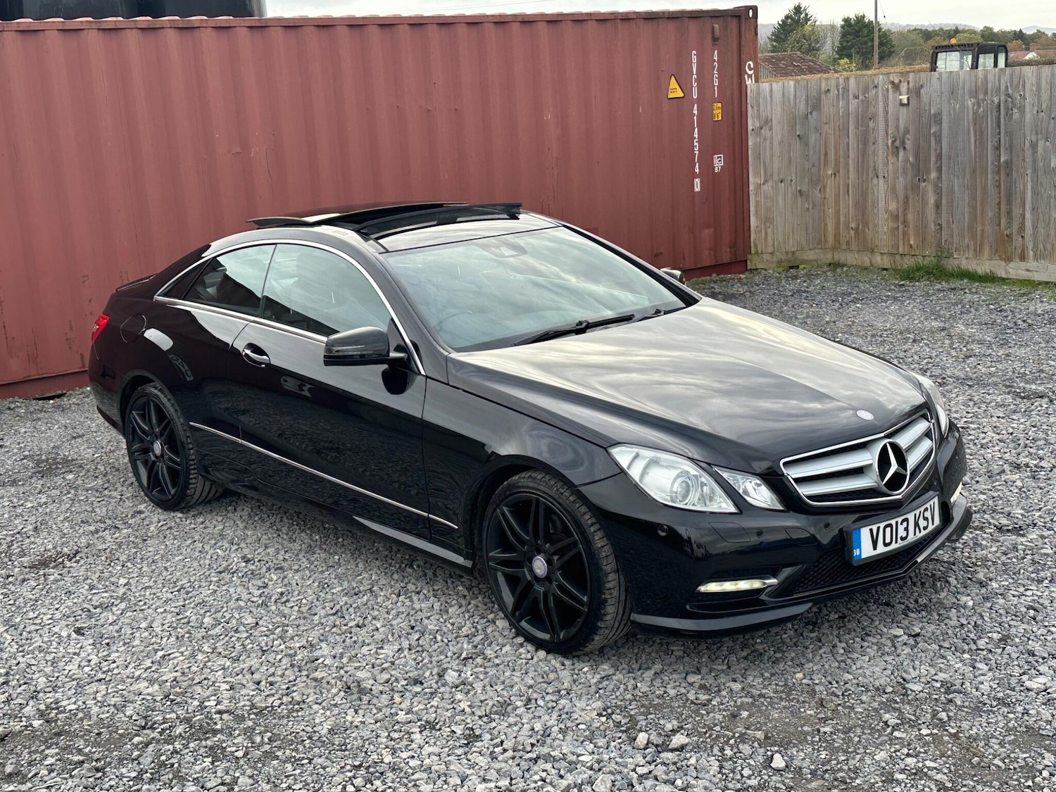 Used Mercedes-Benz E Class 2013 for sale - 76936569: Photo 46