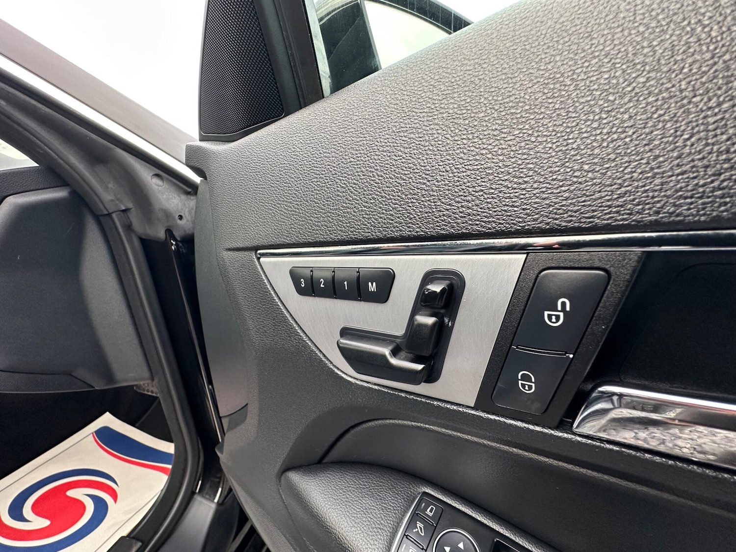 Used Mercedes-Benz E Class 2013 for sale - 76936569: Photo 55