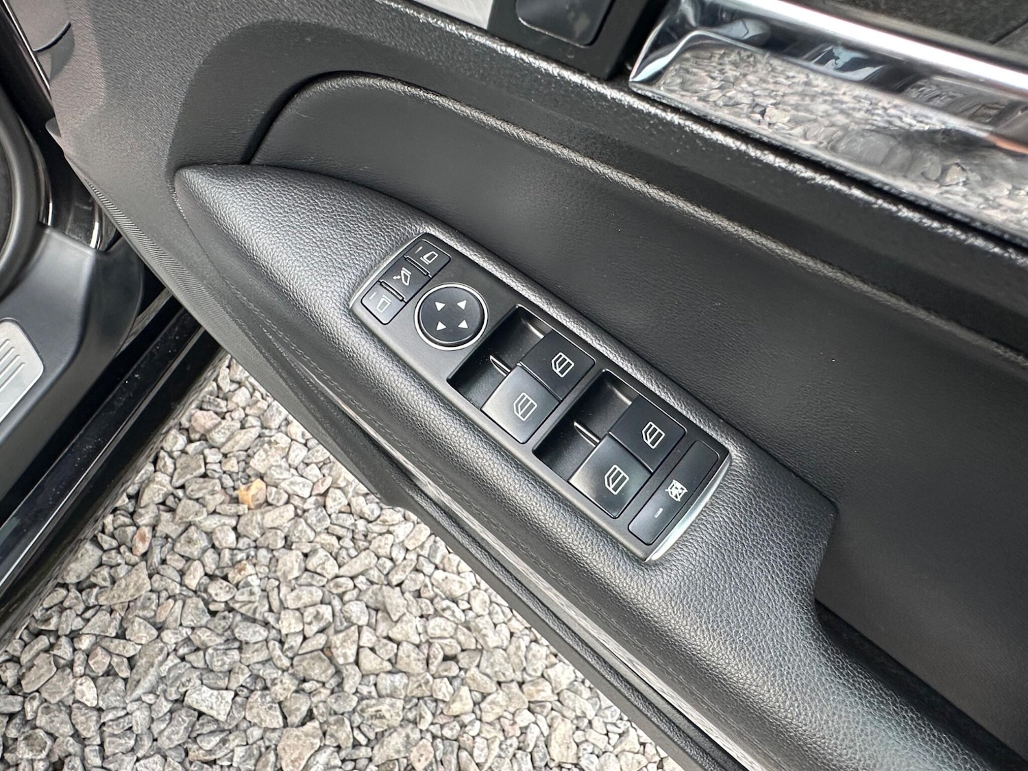 Used Mercedes-Benz E Class 2013 for sale - 76936569: Photo 56