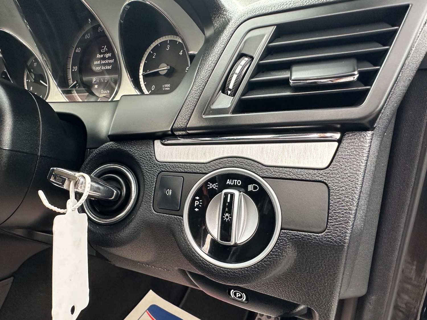 Used Mercedes-Benz E Class 2013 for sale - 76936569: Photo 57