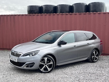 Used Peugeot 308 2015 for sale - 78647952: Photo