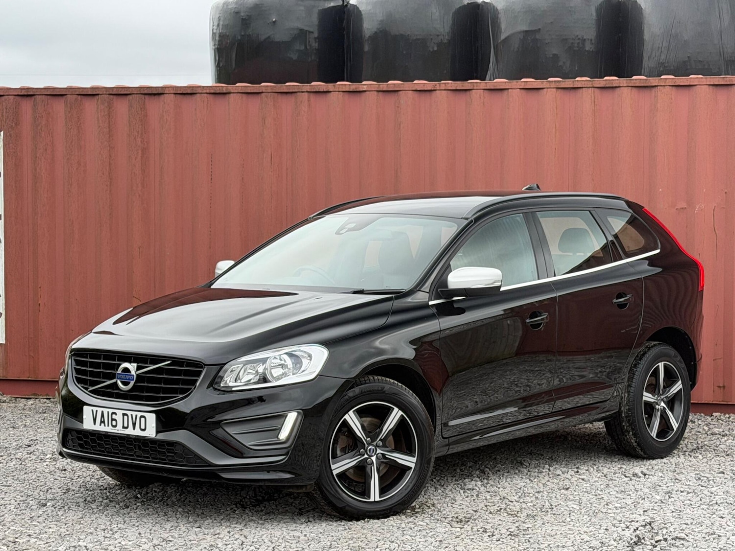 Used Volvo XC60 2016 for sale - 78127430: Photo 2