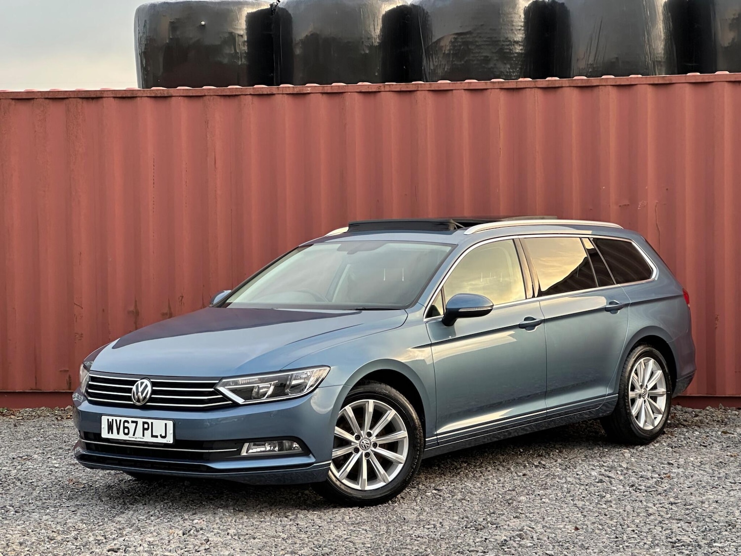 Used Volkswagen Passat for sale - 76701047: Photo 2