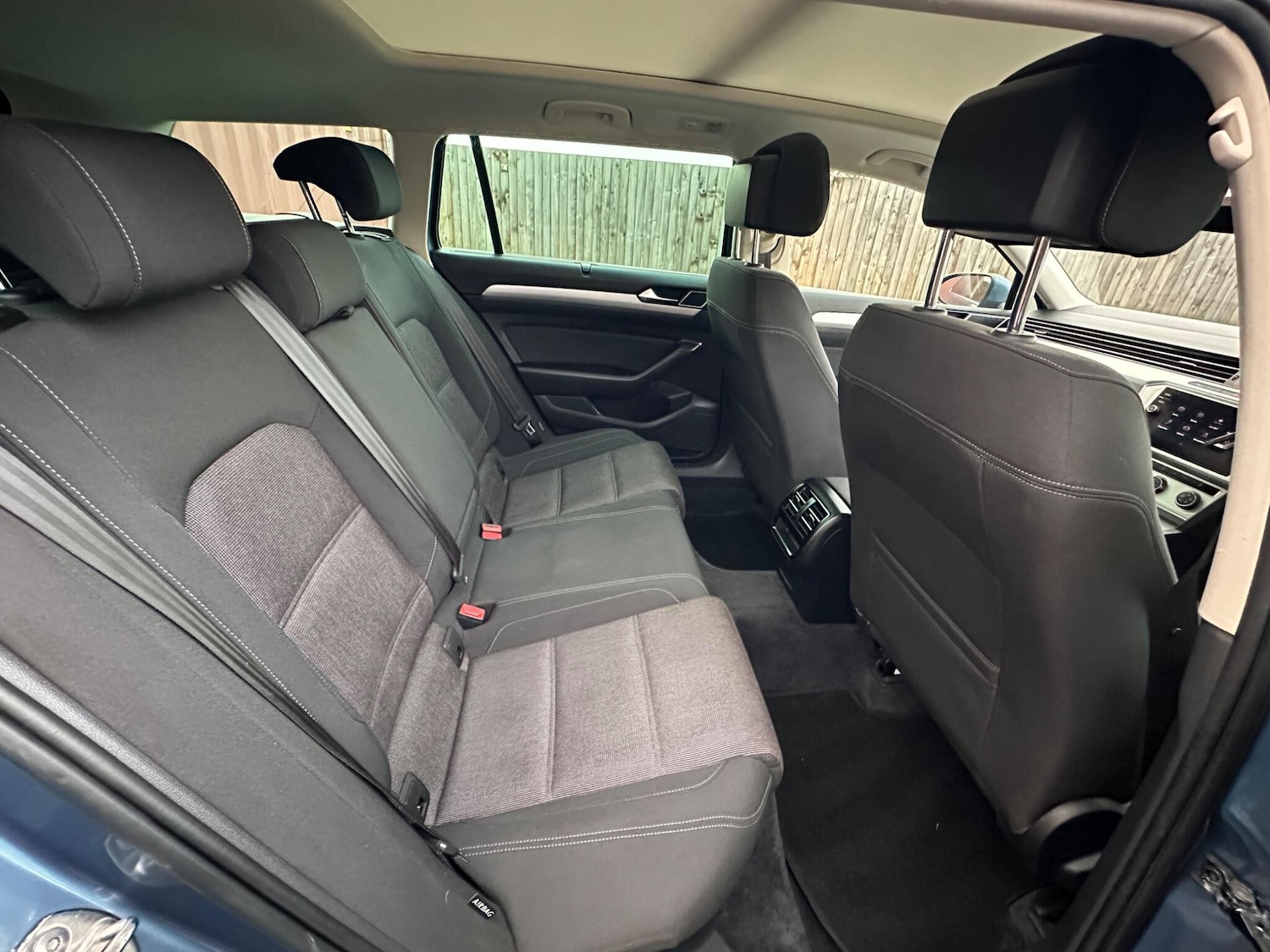 Used Volkswagen Passat for sale - 76701047: Photo 70