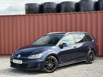 Used Volkswagen Golf 2017 for sale - 78547927: Photo