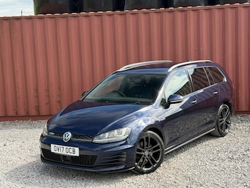 Used Volkswagen Golf 2017 for sale - 78547927: Photo