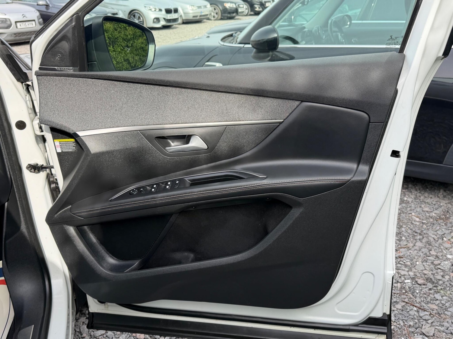 Used Peugeot 5008 2017 for sale - 78204614: Photo 38