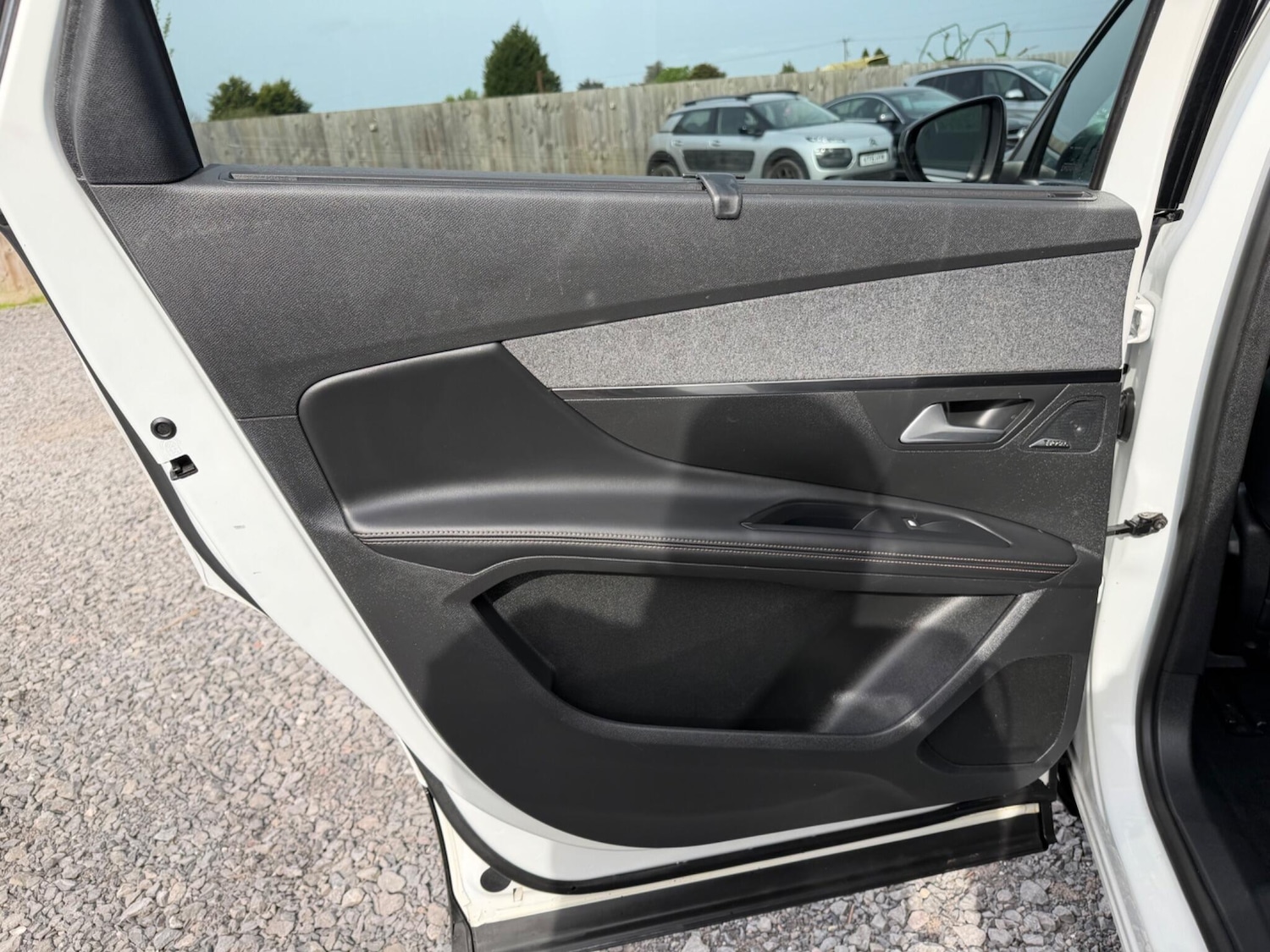 Used Peugeot 5008 2017 for sale - 78204614: Photo 75