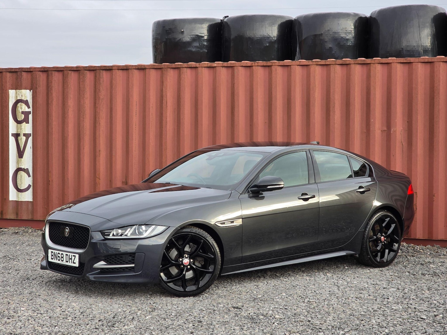 Used Jaguar XE for sale - 77784407: Photo 2