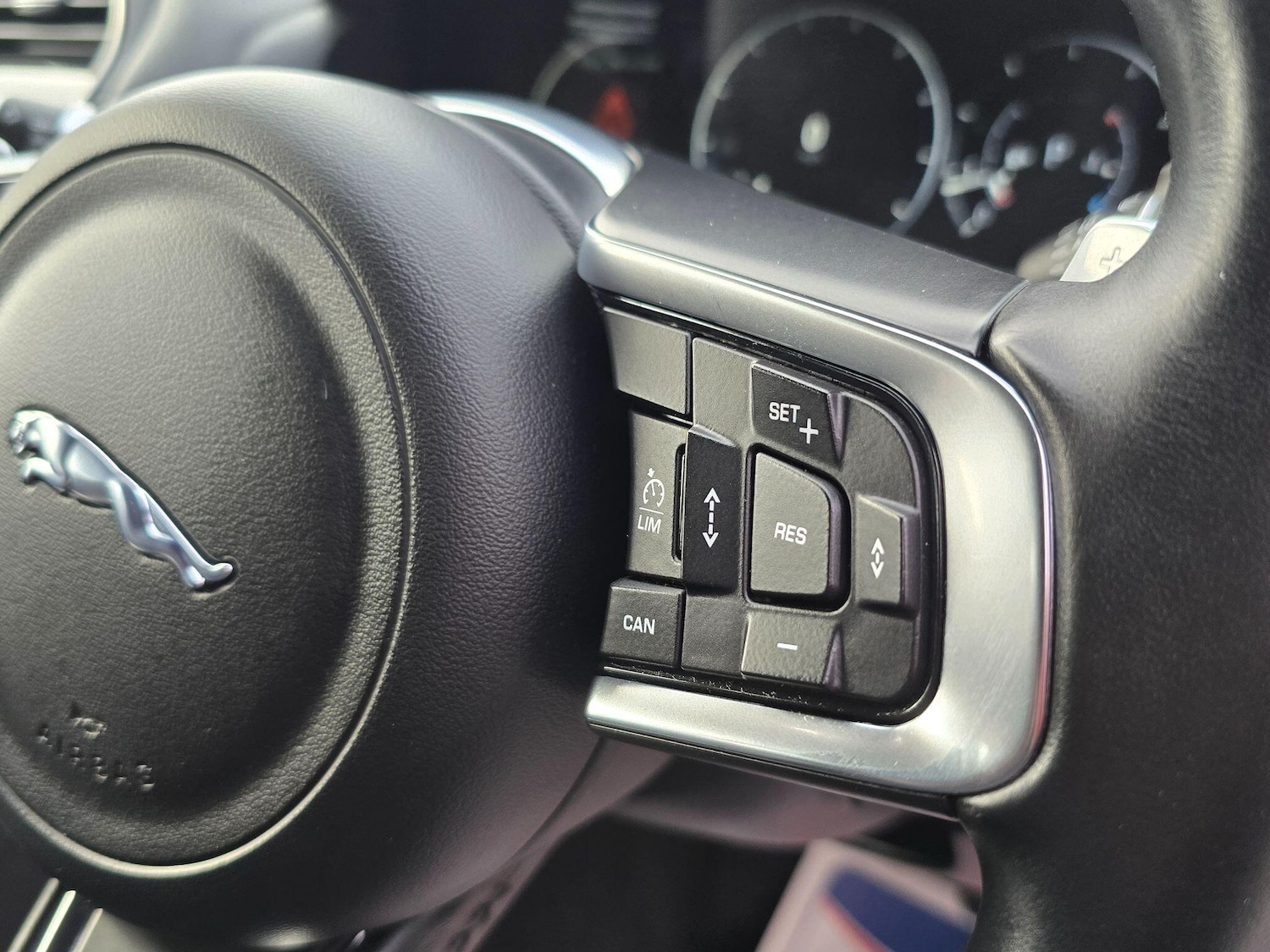 Used Jaguar XE for sale - 77784407: Photo 49