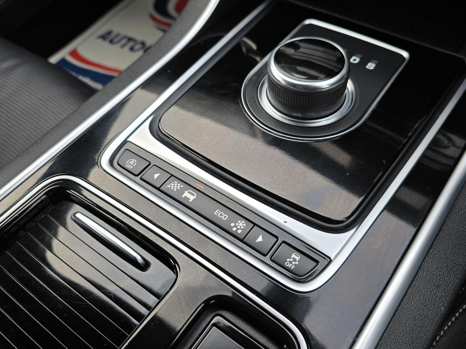 Used Jaguar XE for sale - 77784407: Photo 57