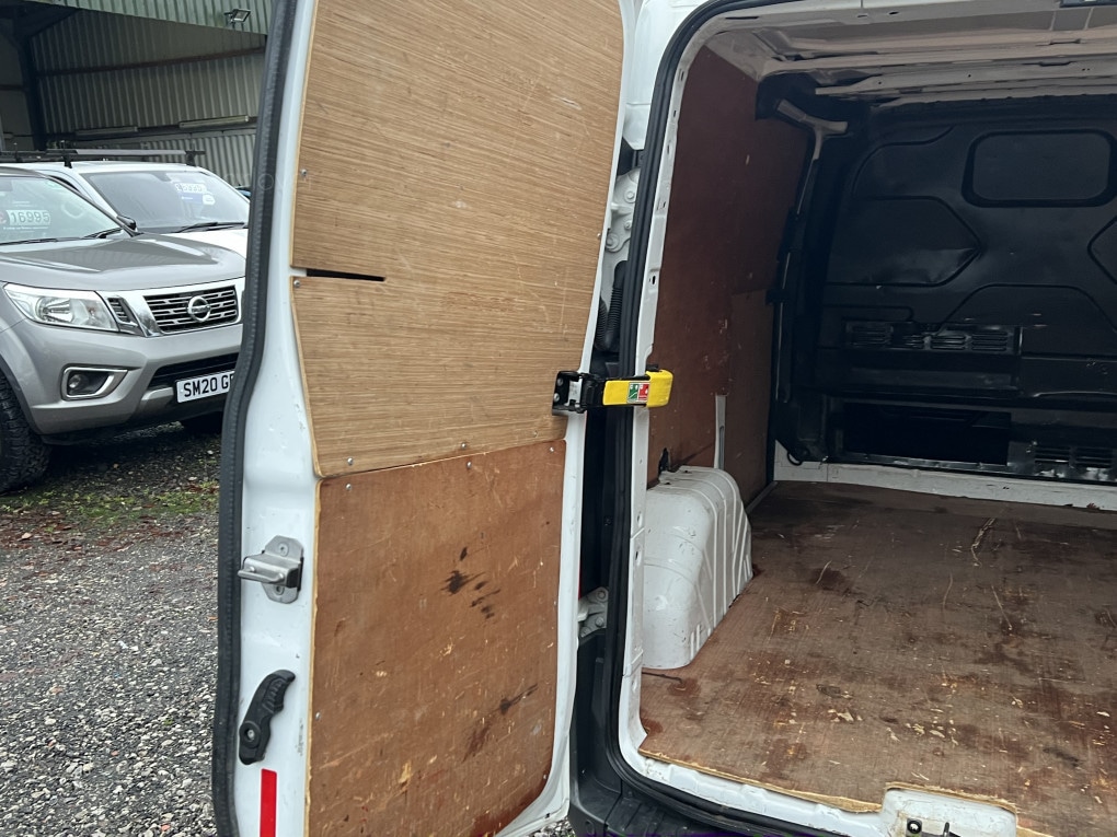 Used Ford Transit Custom 2017 for sale - 76974117: Photo 8