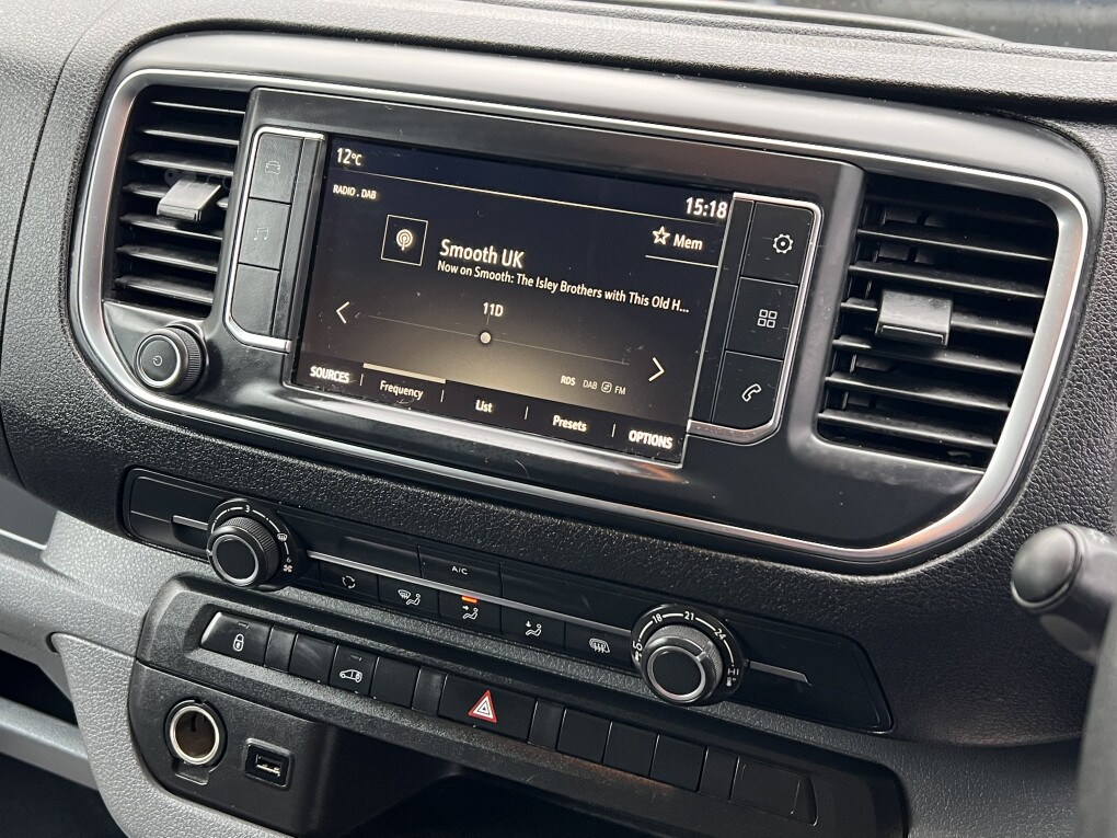 Used Vauxhall Vivaro for sale - 77766207: Photo 25