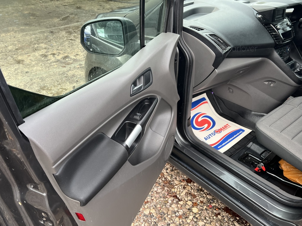 Used Ford Transit Connect 2018 for sale - 76830421: Photo 16