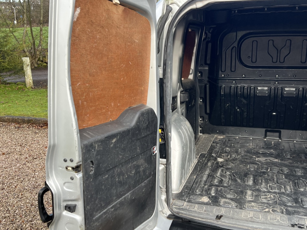 Used Vauxhall Combo 2018 for sale - 77213302: Photo 12