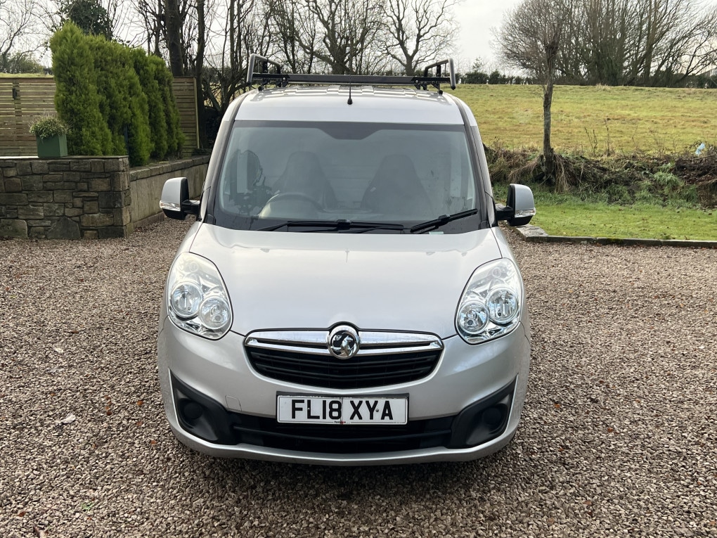 Used Vauxhall Combo 2018 for sale - 77213302: Photo 2