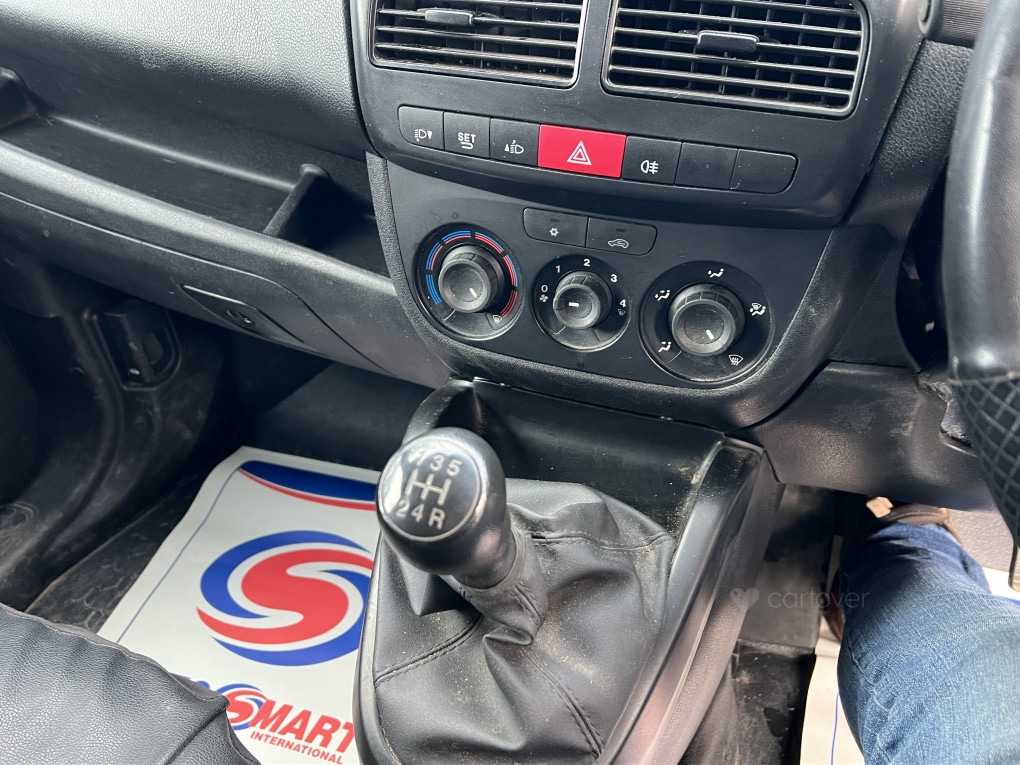 Used Vauxhall Combo 2018 for sale - 77213302: Photo 27