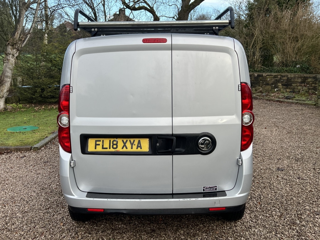 Used Vauxhall Combo 2018 for sale - 77213302: Photo 5