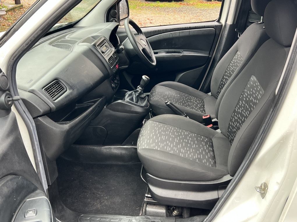 Used Vauxhall Combo 2017 for sale - 76497094: Photo 12