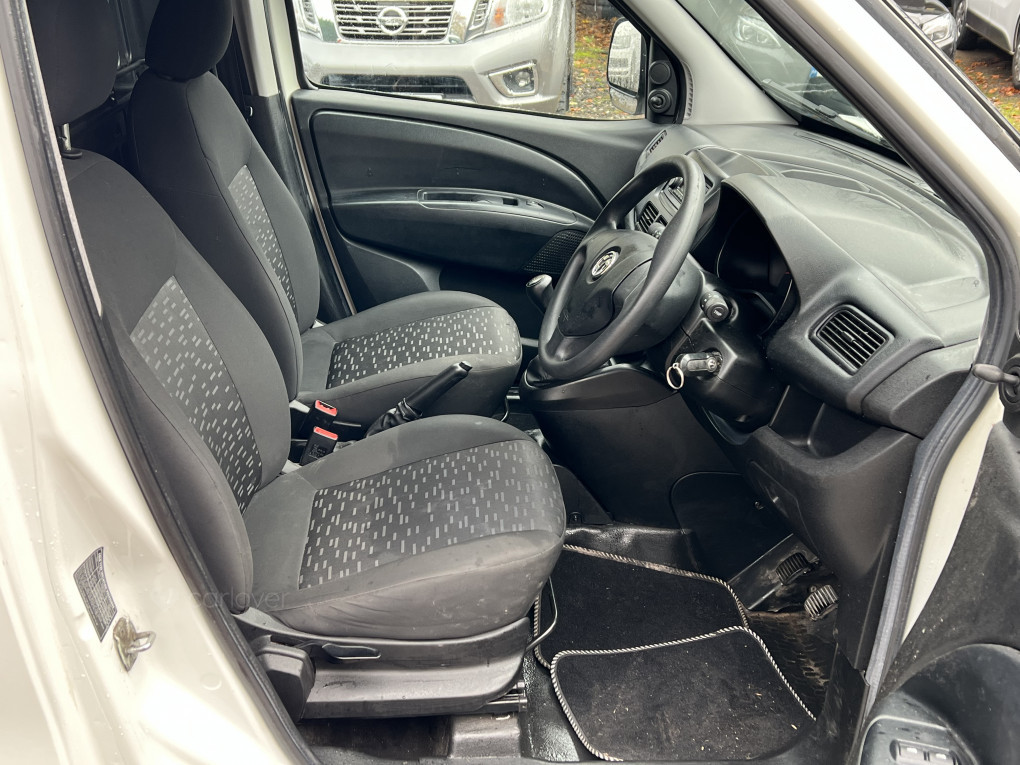 Used Vauxhall Combo 2017 for sale - 76497094: Photo 15