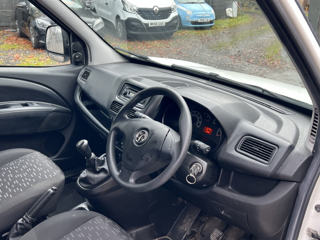 Used Vauxhall Combo 2017 for sale - 76497094: Photo 16