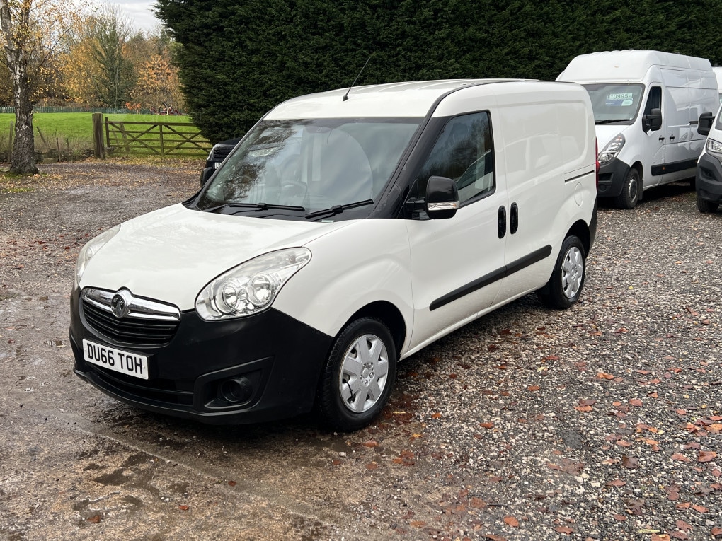 Used Vauxhall Combo 2017 for sale - 76497094: Photo 3