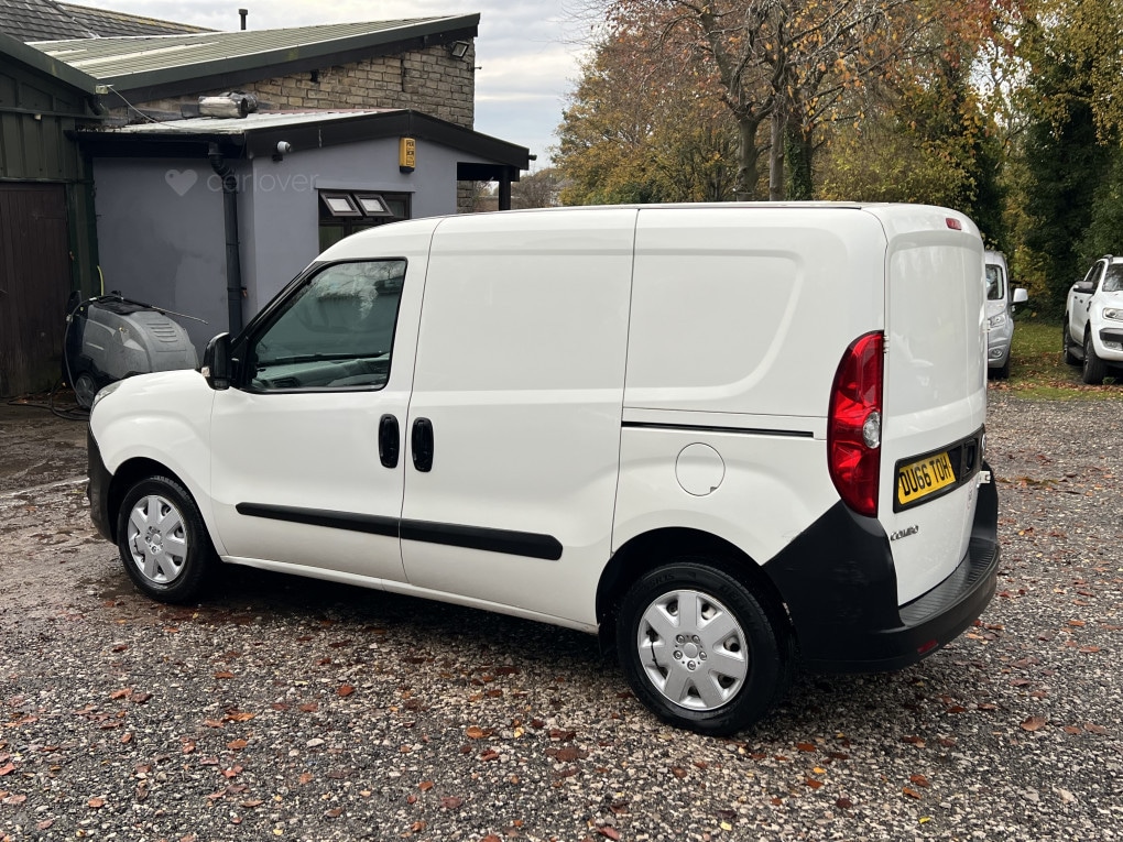 Used Vauxhall Combo 2017 for sale - 76497094: Photo 4