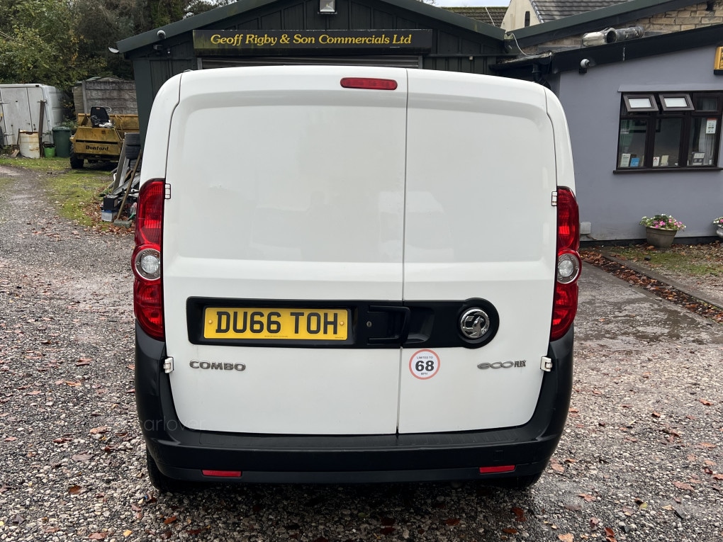 Used Vauxhall Combo 2017 for sale - 76497094: Photo 5