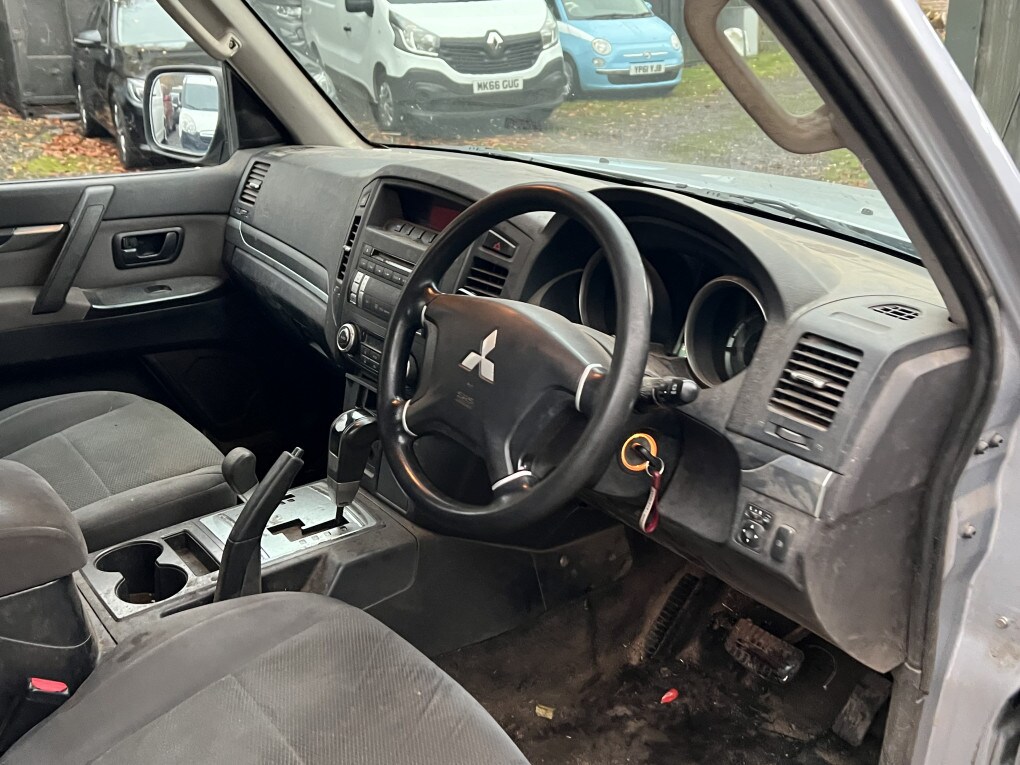 Used Mitsubishi Shogun 2010 for sale - 76497095: Photo 10